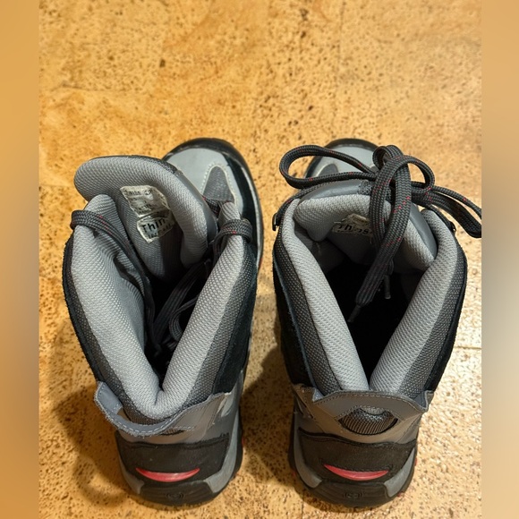 Swiss Gear Hiking Boots Men’s Size  8 Athletic Boots Thinsulate Insulation - Picture 3 of 16